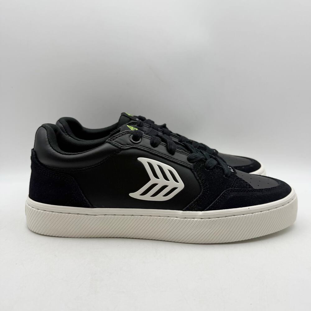 CARIUMA Mens Vallely Low Top Sneakers Size 9.5 Black Leather Suede NWOB